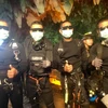 Hình ảnh 4 lính SEAL Thái Lan cuối cùng rời hang gây xúc động mạnh