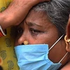 [Photo] Thêm những hình ảnh rơi nước mắt từ tâm dịch COVID-19 ở Ấn Độ