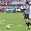 Cavani nổi giận đấm màn hình VAR sau khi Uruguay bị loại tức tưởi