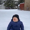 Video chú bé ngồi trên tuyết nói bi bô gây sốt mạng
