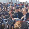 Video lãnh đạo đối lập ở Hàn Quốc bị đâm vào cổ