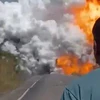 Kinh hoàng vụ nổ xe bồn chở xăng trên cao tốc ở Brazil