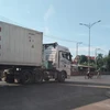 Xe đầu kéo biển số 50H-534.24 lưu thông trên đường ĐT.741 va chạm với xe máy 93M1-019.36 khiến 2 người thiệt mạng (Nguồn: TTXVN tại Bình Phước)