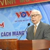 Nhà báo Phan Quang phát biểu tại một buổi tọa đàm do Hội Nhà báo Việt Nam tổ chức ngày 11/11. (Ảnh: Tuấn Đức/Vietnam+)