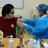 Học sinh THPT ở Hà Nội bắt đầu được tiêm vaccine ngừa COVID-19