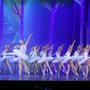 Vở ballet Hồ thiên nga của Nhà hát Nhạc Vũ Kịch Việt Nam. (Ảnh: TTXVN)
