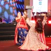 Múa Bollywood là phần không thể thiếu trong Lễ hội Diwali. (Ảnh: INCHAM)