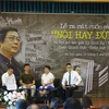 Buổi ra mắt sách của nhà báo Trần Đức Chính tức Lý Sinh Sự. (Ảnh: CTV/Vietnam+)