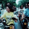 Thanh niên Hà Nội đầu những năm 90 trong ''Hãy tha thứ cho em.'' (Ảnh chụp từ phim)