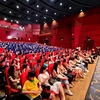 Đông đảo khán giả tham gia buổi khai mạc Liên hoan Phim châu Âu lần thứ 22 tại Hà Nội. (Ảnh: Minh Anh/Vietnam+) 