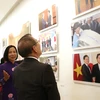 Kể từ ngày 3/8 tại Nhà thông tin triển lãm 45 Tràng Tiền (Hà Nội) sẽ liên tục diễn ra triển lãm ảnh mang tên ''Việt Nam-Nhật Bản: Hướng tới tương lai, vươn tầm thế giới.'' (Ảnh: Minh Anh/Vietnam+)