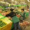 Tại nhiều siêu thị, tỷ lệ hàng Việt chiếm trên 80%. (Ảnh: Đức Duy/Vietnam+)