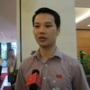 Đại biểu Nguyễn Xuân Thủy (đoàn Phú Thọ) đang trao đổi với báo chí (Ảnh: Đức Duy/Vietnam+)
