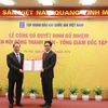 Thứ trưởng Bộ Công Thương, Cao Quốc Hưng trao quyết định bổ nhiệm Tổng Giám đốc PVN cho ông Nguyễn Vũ Trường Sơn (Ảnh: PVN)