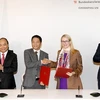 Lễ ký kết Bản ghi nhớ về hợp tác Thương mại điện tử và Công nghiệp 4.0 giữa Bộ Công Thương Việt Nam và Bộ Kinh tế và Kỹ thuật số Áo. (Ảnh: moit.gov.vn)