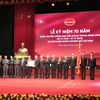 Nhân 70 năm ngày truyền thống, Ban Đối ngoại Trung ương đã vinh dự đón nhận Huân chương Hồ Chí Minh do Chủ tịch nước trao tặng. (Ảnh: Đức Duy/Vietnam+)