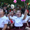 Hà Nội sẽ chi gần 900 tỷ đồng ngân sách hỗ trợ giảm 50% học phí năm học mới. (Ảnh: TTXVN)