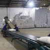 Vận chuyển sản phẩm tại Nhà máy Mía đường Cao Bằng. (Ảnh: Chu Hiệu/TTXVN)