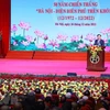 Bí thư Thành ủy Hà Nội Đinh Tiến Dũng phát biểu tại Lễ kỷ niệm 50 năm chiến thắng Hà Nội-Điện Biên Phủ trên không. (Ảnh: TTXVN)