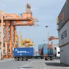 Hoạt động xuất nhập khẩu tại cảng nội địa khu vực phí Bắc. (Ảnh: Đức Duy/Vietnam+)