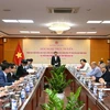 Bộ trưởng Nguyễn Hồng Diên họp với các địa phương và đơn vị về hoạt động sản xuất công nghiệp, thị trường hàng hóa dịp Tết Nguyên đán. (Ảnh: Đức Duy/Vietnam+)