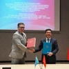 Bộ trưởng Bộ Công Thương Việt Nam Nguyễn Hồng Diên và Bộ trưởng Thương mại và Hội nhập Cộng hòa Kazakhstan Arman Shakkaliyev đã ký Biên bản Khóa họp lần thứ 11 của Ủy ban Liên Chính phủ. (Ảnh: PV/Vietnam+)