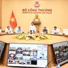 Bộ trưởng Nguyễn Hồng Diên chủ trì buổi làm việc về các dự án điện sử dụng khí thiên nhiên và LNG ngày 24/5, tại Hà Nội. (Ảnh: Đức Duy/Vietnam+)