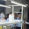 Lực lượng liên ngành kiểm tra kho thuốc lá điện tử trên địa bàn tỉnh Hưng Yên. (ẢNh: PV/Vietnam+)