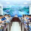 Phó Tổng giám đốc EVN Phạm Hồng Phương chủ trì cuộc họp giao ban công trường Dự án Nhà máy Thủy điện Hòa Bình mở rộng. (Ảnh: Evn) 