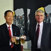 Dòng bia đặc biệt mừng 40 năm quan hệ Việt Nam-Đức