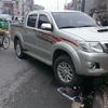 Hà Nội: Xe bán tải đâm 2 ôtô, nghiền nát 1 xe máy ở đường Nghi Tàm 