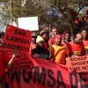Hơn 200.000 công nhân Nam Phi đình công đòi tăng lương