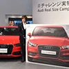Audi đưa cả chiếc xe kích thước thật lên trang quảng cáo