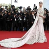 [Photo] Sao thế giới khoe sắc trên thảm đỏ Liên hoan phim Cannes
