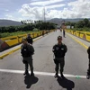 Binh sỹ Venezuela gác tại cửa khẩu biên giới với Colombia ngày 20/8. (Nguồn: AFP/TTXVN)