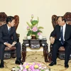 Phó Thủ tướng Nguyễn Xuân Phúc tiếp ông Youji Muto, Thứ trưởng Nghị viện, Bộ Nội vụ và Truyền thông Nhật Bản (MIC) đang thăm và làm việc tại Việt Nam. (Ảnh: Phạm Kiên - TTXVN)