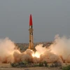 Phóng thử nghiệm tên lửa tại một địa điểm bí mật ở Pakistan vào tháng 10/2012. (Nguồn: AP)