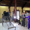 Trưng bày về 'Không gian tiếp khách của Hoàng Thái Hậu' tại Tả Trà. (Ảnh: Quốc Việt/TTXVN)