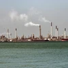 Nhà máy lọc dầu của hãng Shell tại Pulau Bukom, Singapore. (Nguồn: AFP/TTXVN)