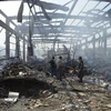 Cảnh đổ nát tại công ty điện lực sau cuộc không kích của liên quân xuống Hodeidah, miền Tây Yemen ngày 11/10. (Nguồn: Reuters/TTXVN)