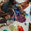 Người tị nạn Burundi mắc dịch tả được điều trị tại Kagunga, Tanzania ngày 21/5. (Nguồn: AFP/TTXVN)