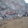 Hiện trường vụ sập mỏ đá tại thôn Đông Sơn, xã Yên Lâm, huyện Yên Định. (Ảnh: Duy Hưng- Khiếu Tư/TTXVN)