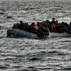 Tàu chở người di cư từ Thổ Nhĩ Kỳ vượt biển Aegean tới đảo Lesbos của Hy Lạp ngày 29/2. (Nguồn: AFP/TTXVN)