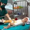 Em bé 25 tháng tuổi bị dập 1/2 não tại cơ sở trông trẻ ở Đắk Lắk