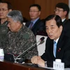 Bộ trưởng Quốc phòng Hàn Quốc Han Min-koo (phải) phát biểu tại một cuộc họp với các quan chức và chuyên gia quân sự ở Seoul. (Nguồn: Yonhap/TTXVN)