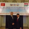 Đại sứ Việt Nam tại Hungary Nguyễn Thanh Tuấn và Chủ tịch Hội Hữu nghị Hung-Việt Botzs Laszlo. (Nguồn: Đại sứ quán Việt Nam tại Hungary)