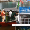 Cận cảnh hoạt động khám nghiệm tàu Thảo Vân 2 trên sông Hàn