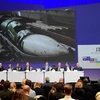 Các thành viên nhớm điều tra quốc tế công bố kết quả điều tra sơ bộ vụ rơi máy bay MH17 tại Nieuwegein, Hà Lan ngày 28/9. (Nguồn: AFP/TTXVN)