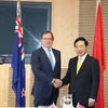 Phó Thủ tướng, Bộ trưởng Ngoại giao Phạm Bình Minh và Bộ trưởng Ngoại giao New Zealand Murray McCully. (Ảnh: Khánh Linh/TTXVN)