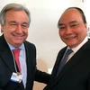 Thủ tướng Nguyễn Xuân Phúc gặp Tổng Thư ký Liên hợp quốc Antonio Guterres. (Nguồn: TTXVN)